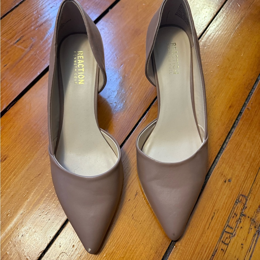 Kenneth Cole Reaction Women's Tan Flats